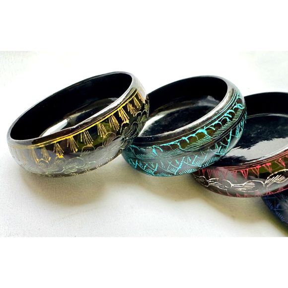 5 Small Lacquerware Bowls, from Vietnam - Picture 1 of 13